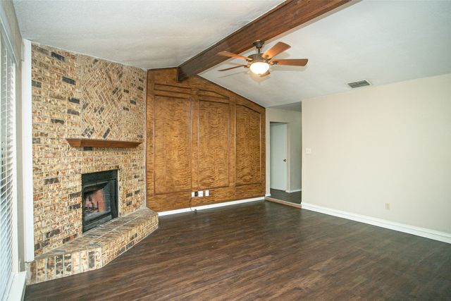 2019 W Nathan Lowe Road, Arlington, TX 76017