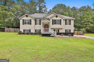 160 Huntington Court, Newnan, GA 30265