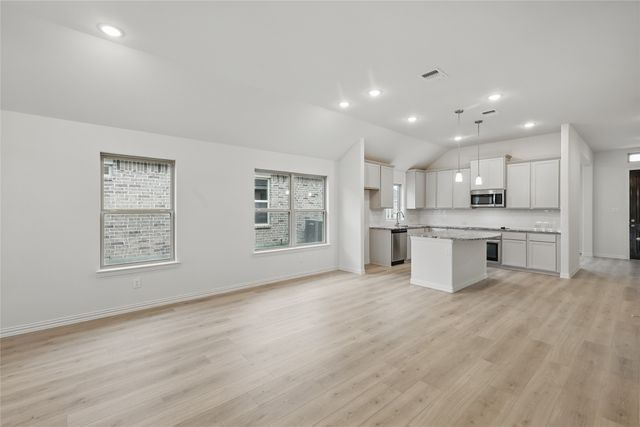 949 Schuberts Road, Fort Worth, TX 76247