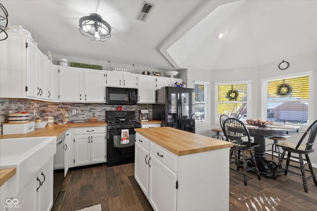 12428 Winding Creek Lane, Indianapolis, IN 46236