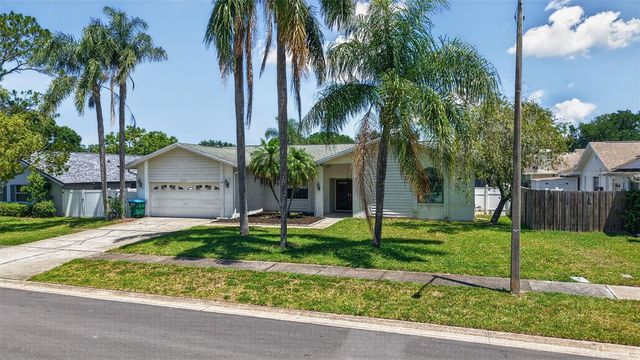 2135 VANCE AVENUE, Palm Harbor, FL 34683