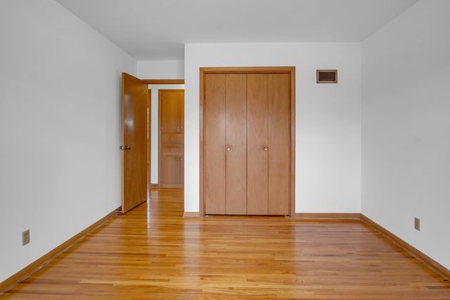 1 Leonard Ct, Newton, KS 67114