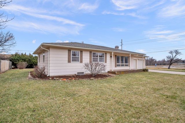 1 Leonard Ct, Newton, KS 67114