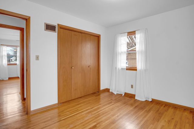 1 Leonard Ct, Newton, KS 67114