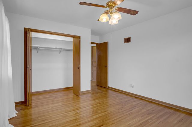 1 Leonard Ct, Newton, KS 67114