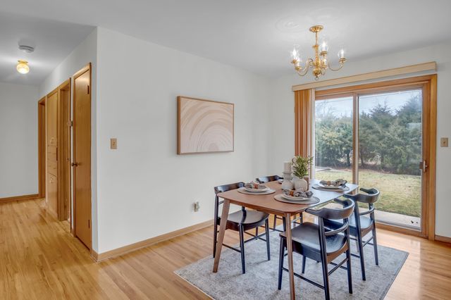 1 Leonard Ct, Newton, KS 67114