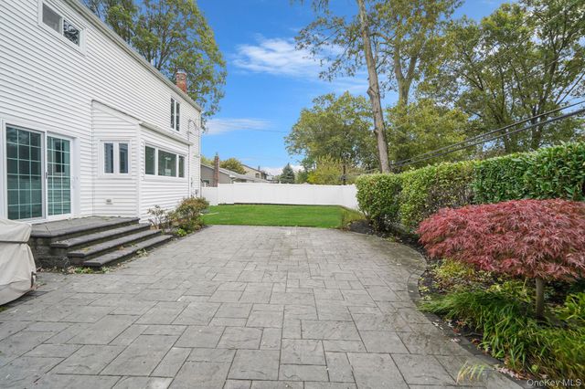38 Hurtin Street, Port Jefferson Station, NY 11776