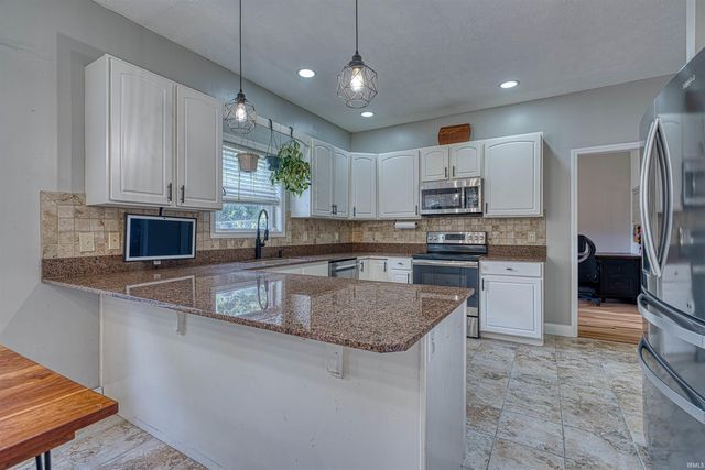 4488 Brandywine Drive, Newburgh, IN 47630