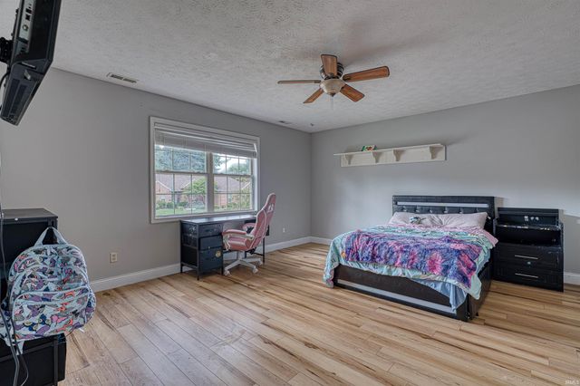 4488 Brandywine Drive, Newburgh, IN 47630