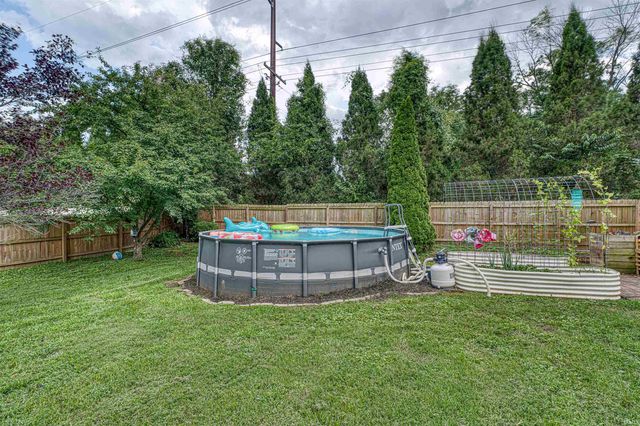 4488 Brandywine Drive, Newburgh, IN 47630
