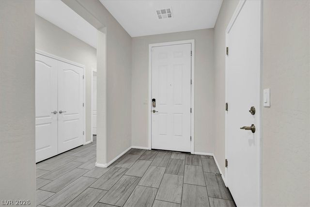 6244 Hambledon Hill Road, Las Vegas, NV 89113