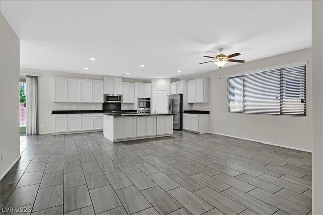 6244 Hambledon Hill Road, Las Vegas, NV 89113