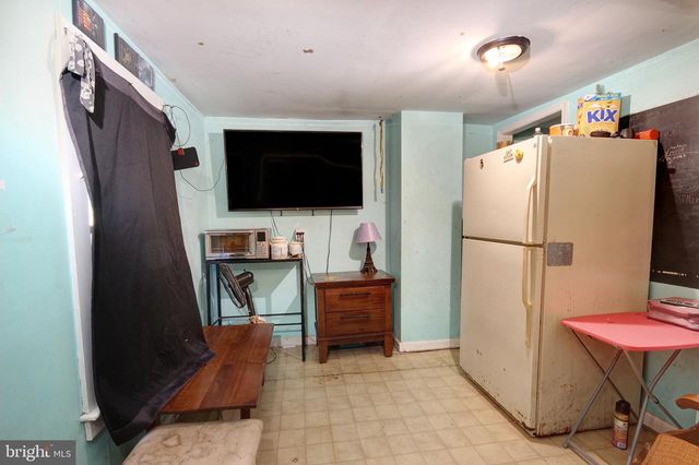 11 W CHESTNUT ST, Delmar, MD 21875