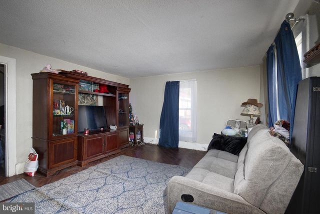 11 W CHESTNUT ST, Delmar, MD 21875