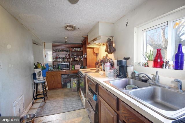 11 W CHESTNUT ST, Delmar, MD 21875