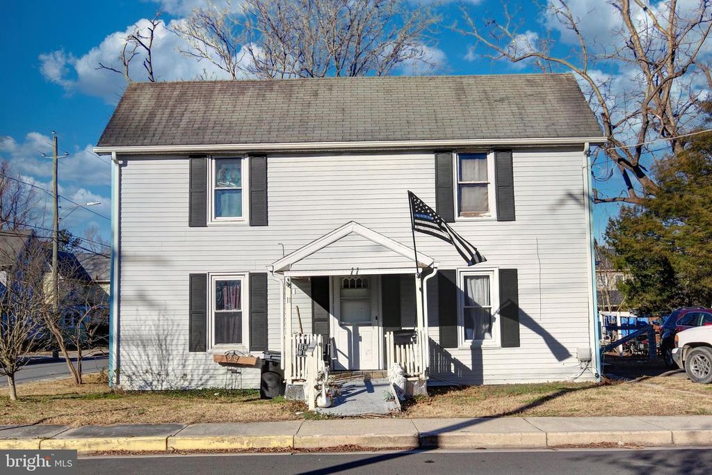 11 W CHESTNUT ST, Delmar, MD 21875