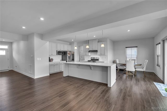 127 Sierra Drive, Amherst, NY 14228