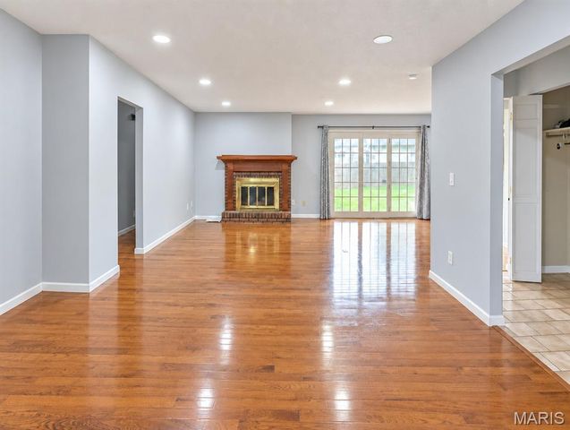 14331 Rainy Lake Drive, Chesterfield, MO 63017