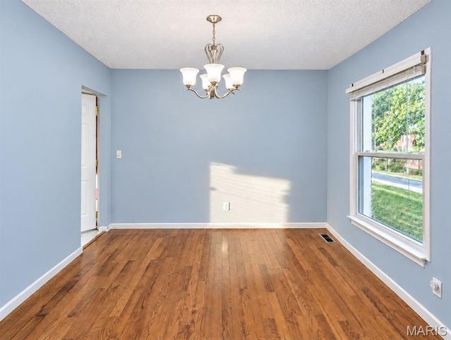 14331 Rainy Lake Drive, Chesterfield, MO 63017