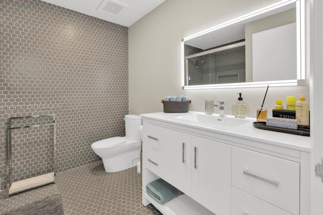 3029 NE 188 ST 711, Aventura, FL 33180