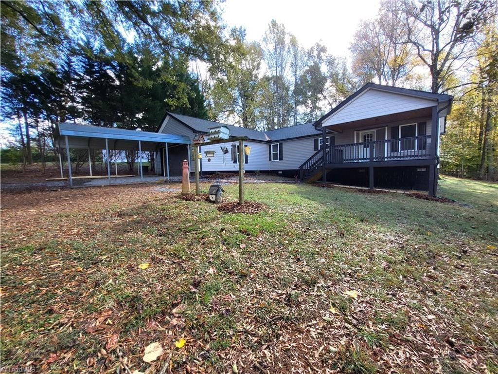 9238 Glen Cross Drive, Kernersville, NC 27284