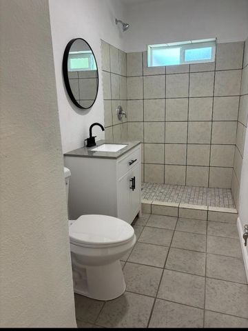2303 Monte Diablo Ave, Stockton, CA 95203