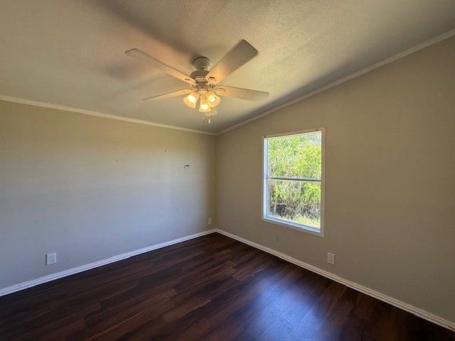 178 Valley Lake Lane, Springtown, TX 76082