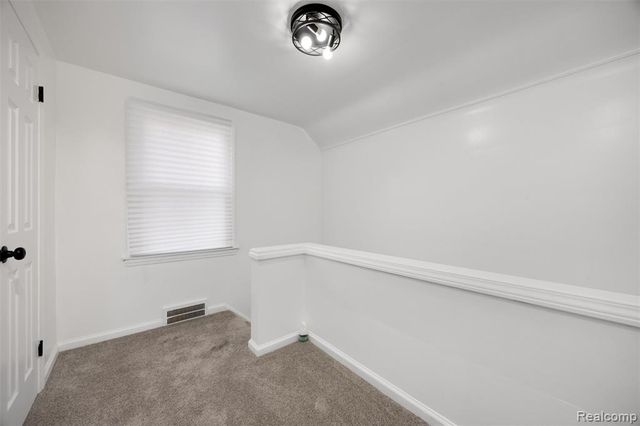 11566 Nottingham Road, Detroit, MI 48224