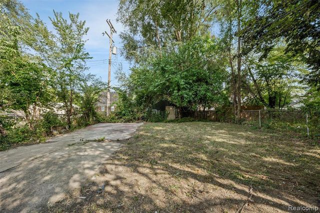 11566 Nottingham Road, Detroit, MI 48224