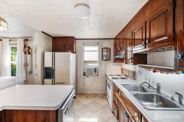 78 Lawrence Avenue, Highland Park, NJ 08904