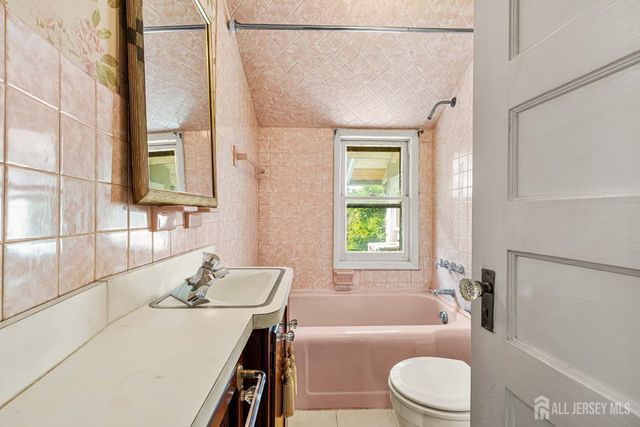 78 Lawrence Avenue, Highland Park, NJ 08904
