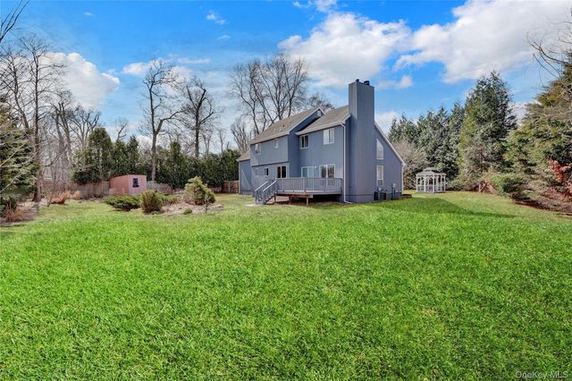 242 Trout Brook Lane, Aquebogue, NY 11901