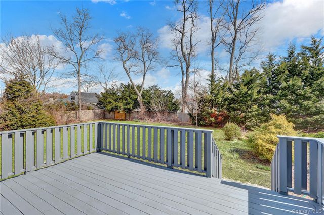 242 Trout Brook Lane, Aquebogue, NY 11901