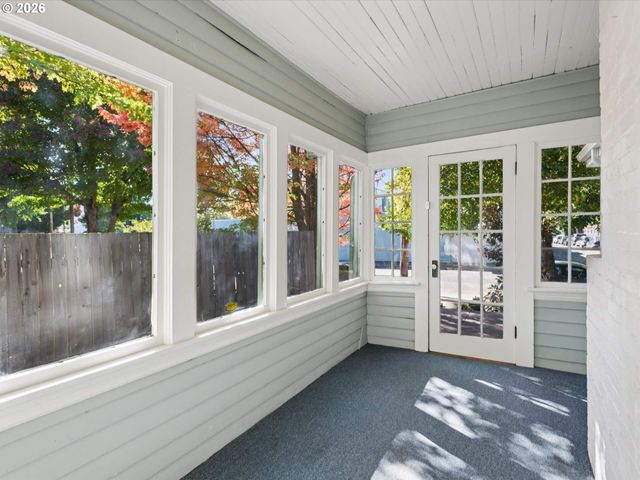 2326 Ne 48TH Ave, Portland, OR 97213