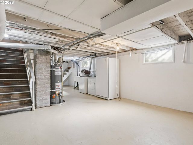 2326 Ne 48TH Ave, Portland, OR 97213
