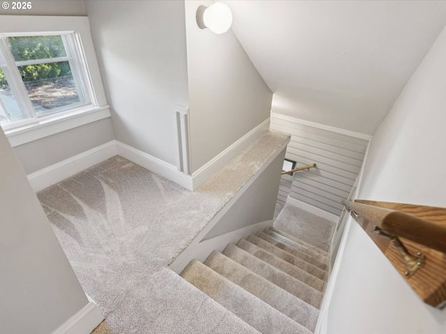 2326 Ne 48TH Ave, Portland, OR 97213