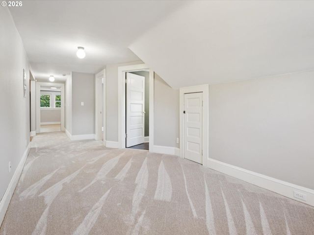 2326 Ne 48TH Ave, Portland, OR 97213