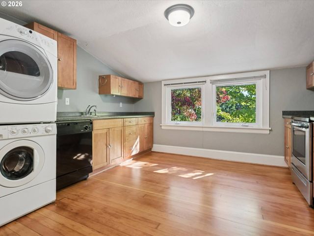 2326 Ne 48TH Ave, Portland, OR 97213