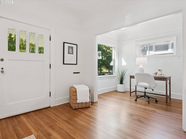 2326 Ne 48TH Ave, Portland, OR 97213