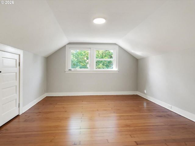 2326 Ne 48TH Ave, Portland, OR 97213