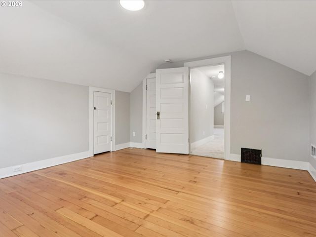 2326 Ne 48TH Ave, Portland, OR 97213