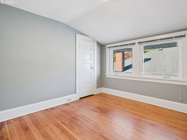 2326 Ne 48TH Ave, Portland, OR 97213