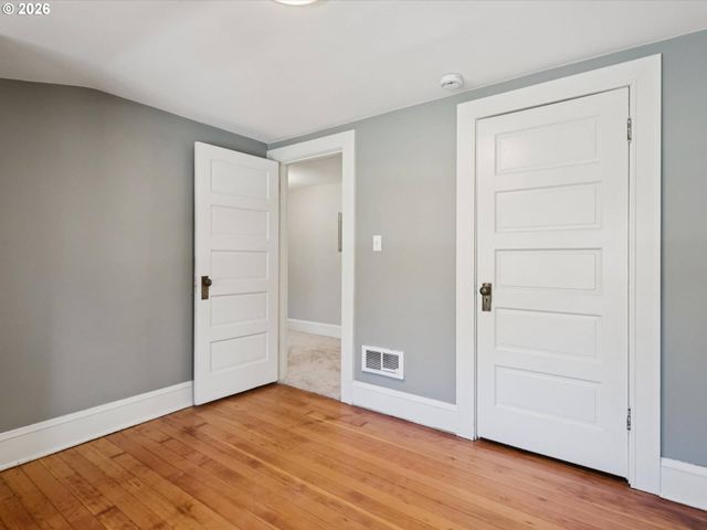 2326 Ne 48TH Ave, Portland, OR 97213