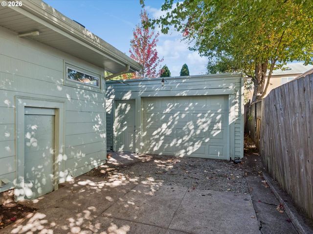 2326 Ne 48TH Ave, Portland, OR 97213