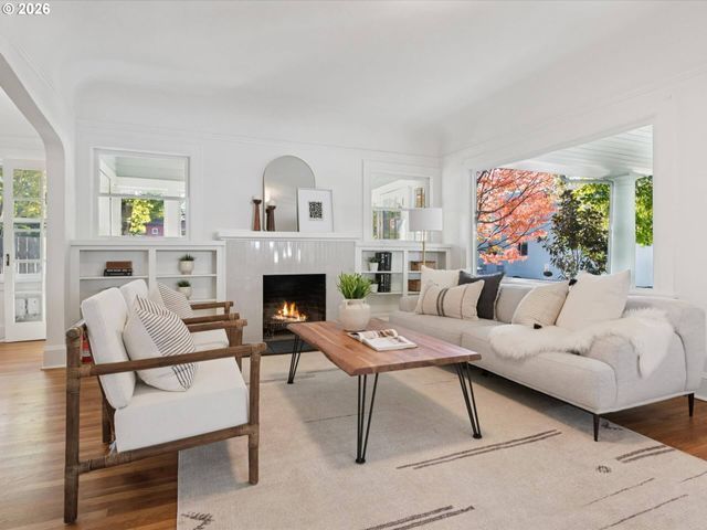 2326 Ne 48TH Ave, Portland, OR 97213