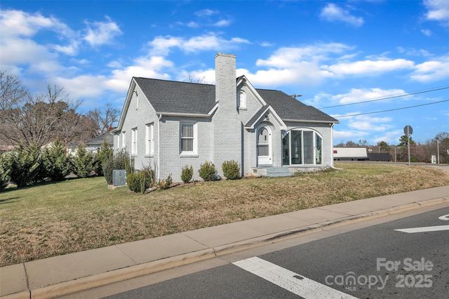 203 E 22nd Street, Kannapolis, NC 28083