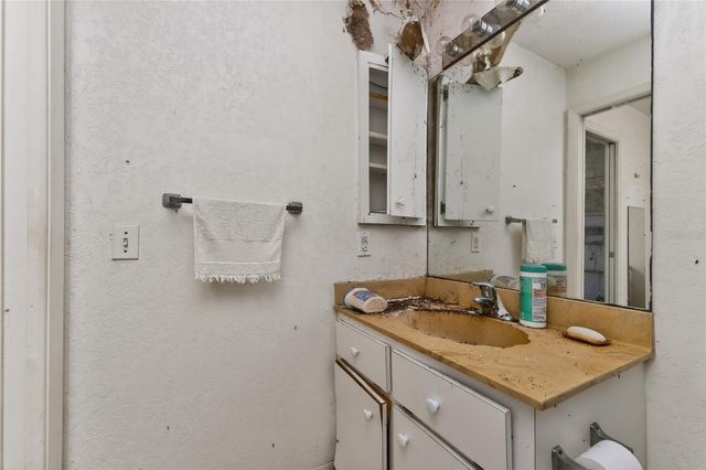 31840 WASHINGTON LOOP ROAD, Punta Gorda, FL 33982