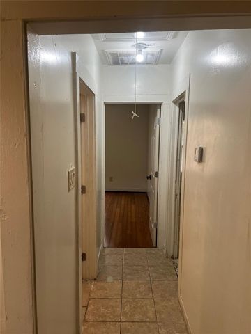 317-319 E B Street, La Porte, TX 77571