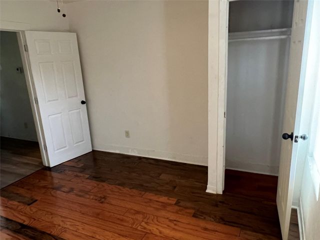 317-319 E B Street, La Porte, TX 77571