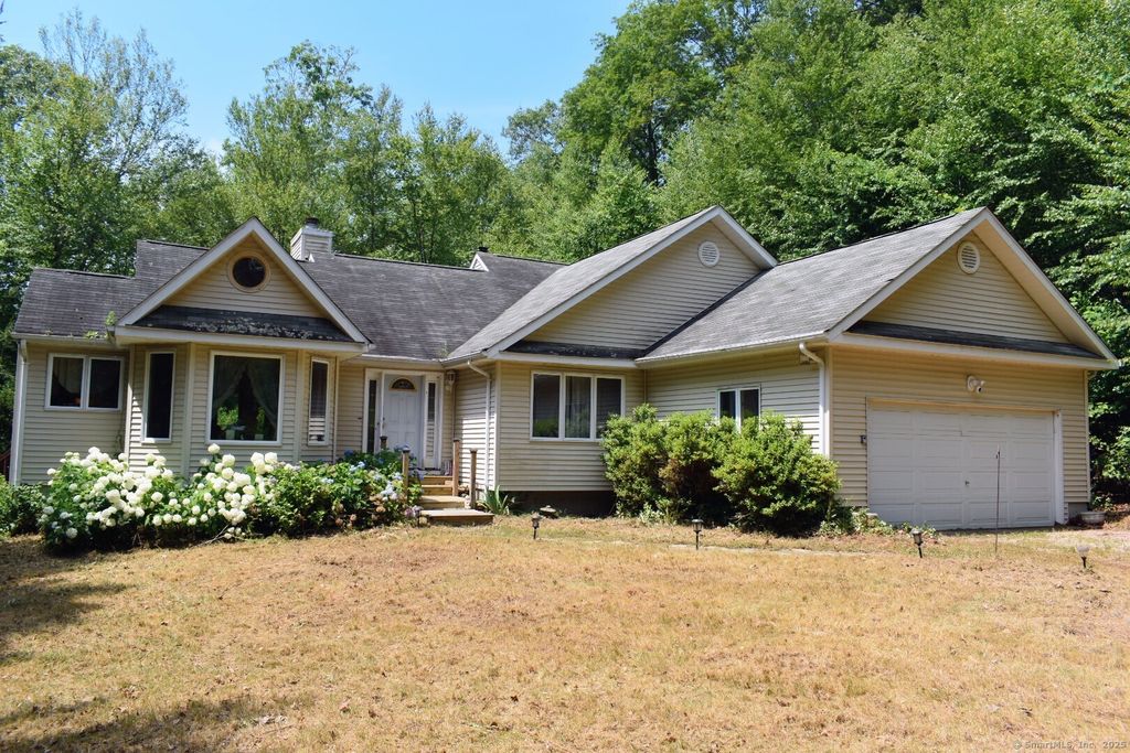 715 Pendleton Hill Road, North Stonington, CT 06359